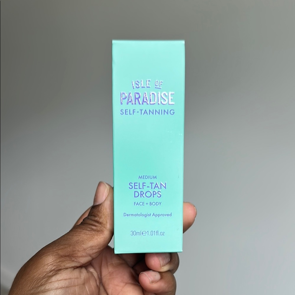 Isle of Paradise Medium Self-Tan Drops - Mint Green